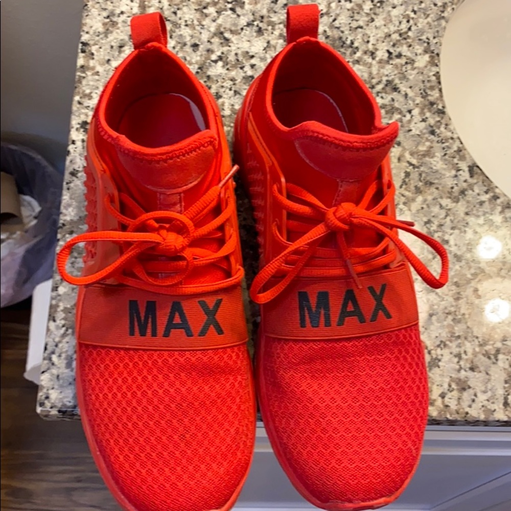 MAX RED SHOES